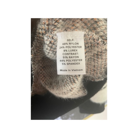 Fabulous Metallic Plaid Sweater - Picture 6 of 7